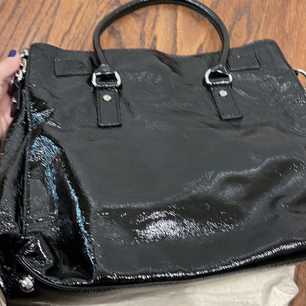 MK Large Hamilton patent leather hobo purse with silver hardware - Picture 5 of 9